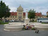 Castle and defensive type sinagogue